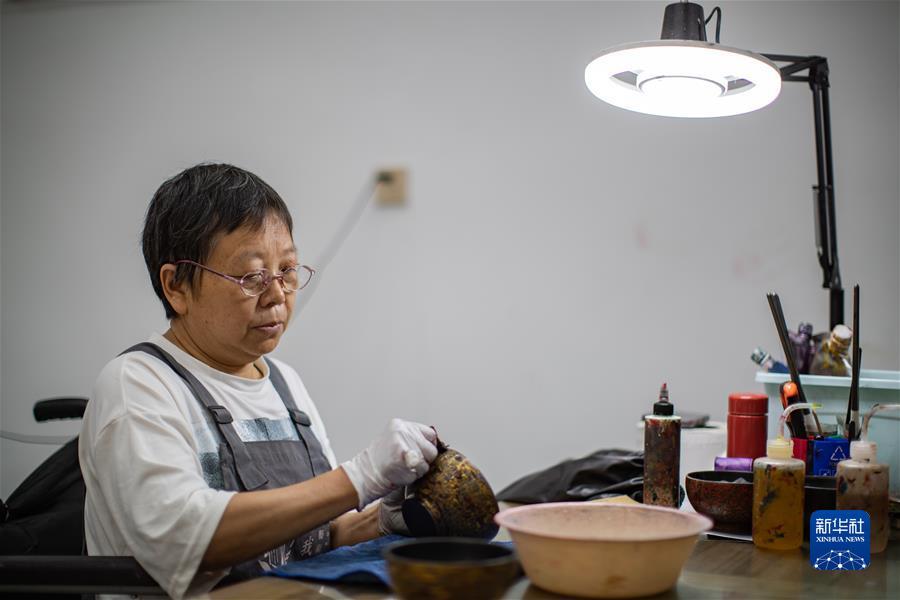 有种爆球球的赌钱游戏